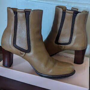Cole Haan Country Vibram Sole Ankle Boots Size 6